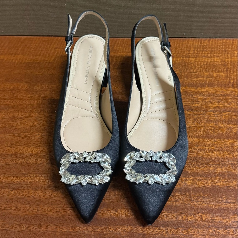 Adrienne Vittadini black satin heels with appliqué